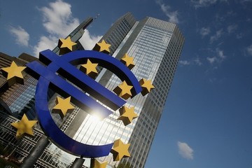 Ώθηση στο δανεισμό επιθυμεί η ΕΚΤ