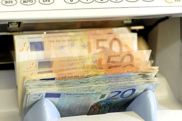 Στα 921 ευρώ το μέσο μηνιαίο εισόδημα από σύνταξη