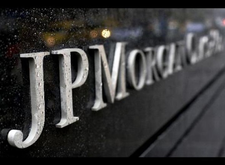 JP Morgan: Η Ελλάδα θα αιτηθεί πίστωση από ESM