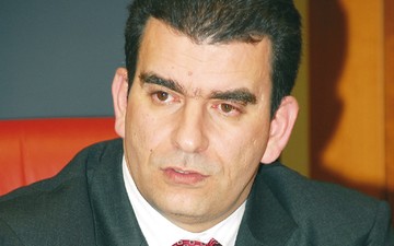 Ο επιχειρηματίας που δίνει bonus στους εργαζόμενους, μας  …συμβουλεύει