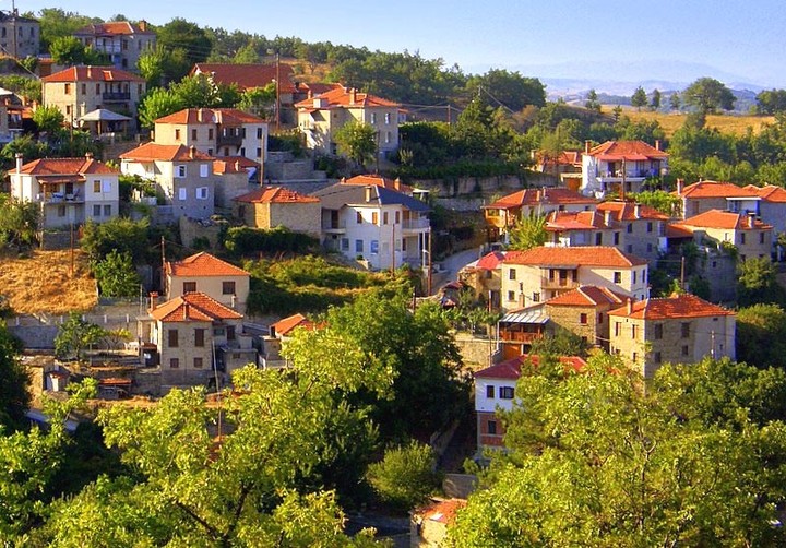 Φτιάξε ταβέρνα ή ξενώνα σε 362 χωριά με επιδότηση έως 60% - Οδηγός