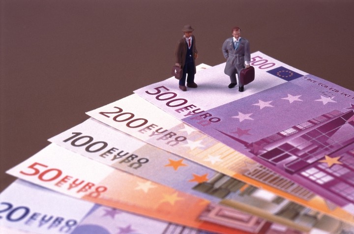 Έρχεται «ζεστό χρήμα» 6 δισ. ευρώ – Ποιοι θα τα πάρουν