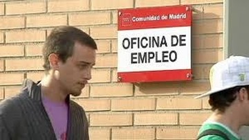 Ο ένας στους 4 Ισπανούς έψαχνε δουλειά τουλάχιστον 3 χρόνια