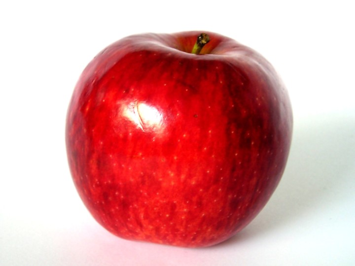 Απαγόρευση εισαγωγής φορτίου μήλων από τη Χιλή