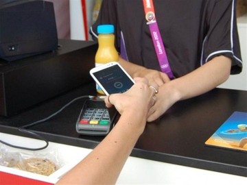 Deal τραπεζών, εταιρειών κινητής φέρνουν τα «πορτοφόλια-κινητά»