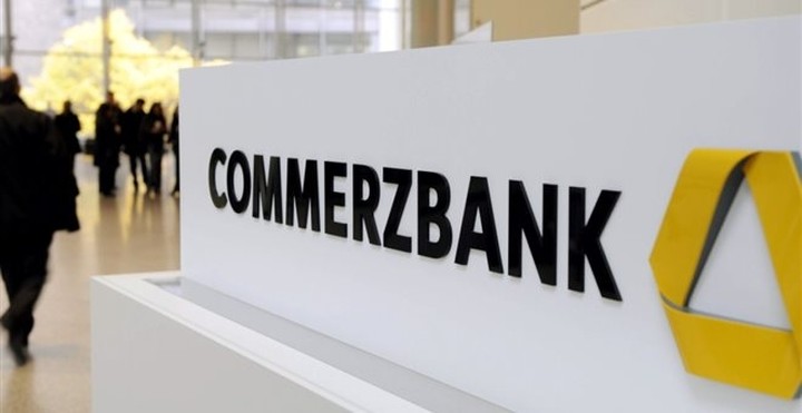 Η γερμανική Commerzbank απειλείται με πρόστιμο 500 εκατ. δολ. 
