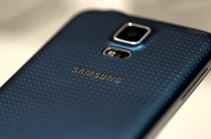  Tο Galaxy Alpha παρουσίασε η Samsung