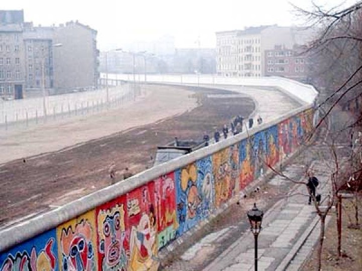 Το 19% των Γερμανών δεν γνωρίζουν την επέτειο του Τείχους του Βερολίνου
