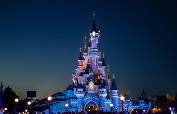 H Disneyland αναζητά προσωπικό στην Ελλάδα: Οι ειδικότητες 