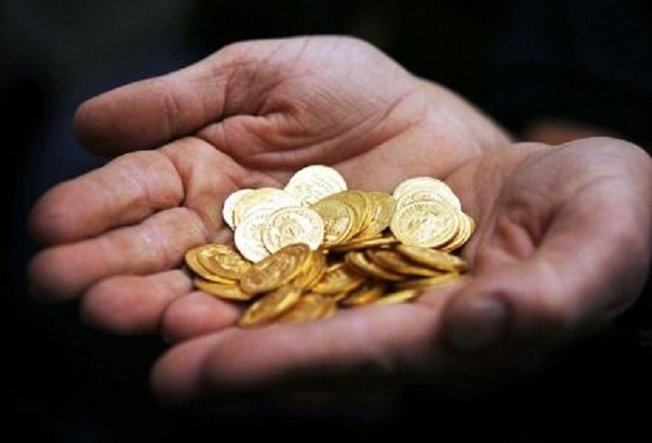 Δύσκολο το 2015 για τα νομίσματα, εκτιμά η Saxo Bank