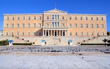 Σύσκεψη των αρμόδιων αν. υπουργών για τη λίστα με «ελληνικούς» λογαριασμούς στην Ελβετία