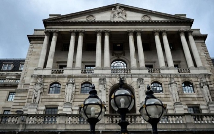 Υπέρ της ελάφρυνσης του ελληνικού χρέους τάσσονται οι αξιωματούχοι της BoE
