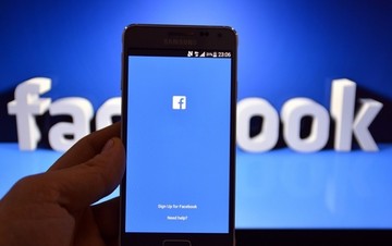 Το Facebook απαγόρευσε τις αγοραπωλησίες όπλων μέσω του δικτύου του