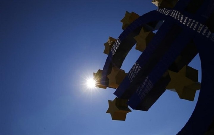 Bloomberg: Μείωση του επιτοκίου καταθέσεων της ΕΚΤ στο -0,4% τον Μάρτιο 