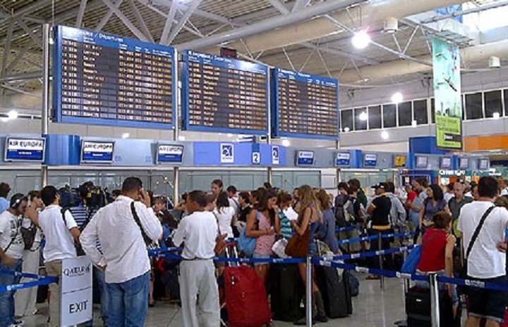 Μεγάλη αύξηση της επιβατικής κίνησης στα αεροδρόμια το α' πεντάμηνο