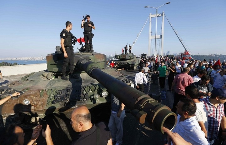 Ο Ερντογάν ελέγχει την κατάσταση- 1.563 στρατιωτικοί έχουν συλληφθεί