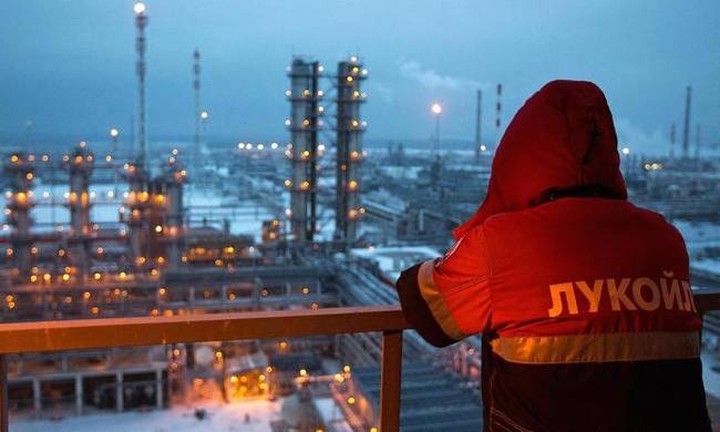 Ρωσία: Έτοιμη για συμφωνία που θα ανεβάσει το πετρέλαιο