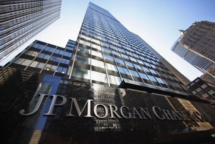 JP Morgan: Τα επιτόκια θα παραμείνουν αρνητικά έως το 2021