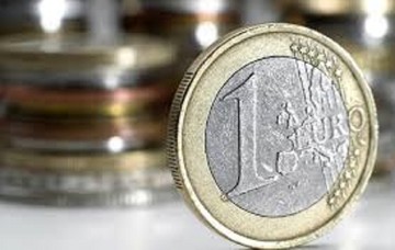 Κέρδη σημειώνει το ευρώ έναντι του δολαρίου