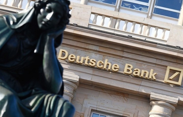 Γιατί η Deutsche Bank απειλεί την αμερικανική κυβέρνηση με κατάρρευση του συστήματος