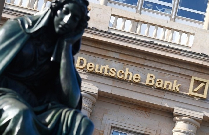 Η Deutsche Bank περικόπτει κι άλλες θέσεις