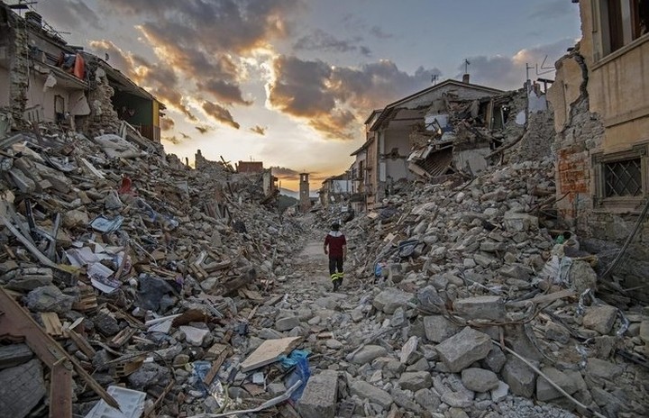 Καταστροφές στην Ιταλία από τρεις ισχυρούς σεισμούς