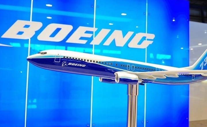 Η Boeing περικόπτει 500 θέσεις εργασίας