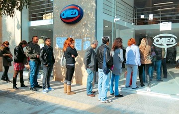 Στους 988.386 αυξήθηκαν τον Οκτώβριο οι εγγεγραμμένοι άνεργοι