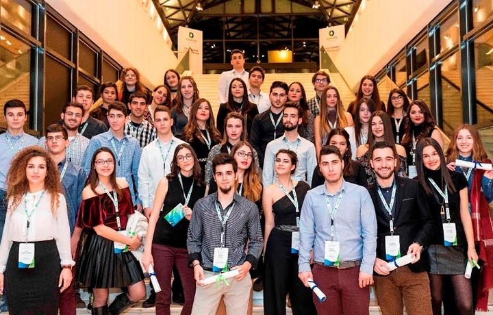 Υποτροφίες 770.000 ευρώ σε 51 νέους φοιτητές από την Cosmote