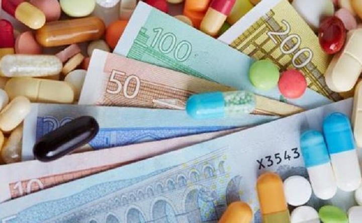112 εκατ. ευρώ ξόδεψαν φέτος οι Έλληνες σε αγορές από οnline φαρμακεία