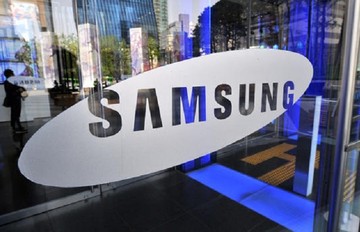 Η Samsung φέρνει τα smartphones με αναδιπλούμενη οθόνη