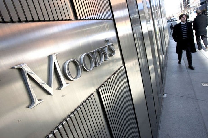 Ο Mr Moodys μιλάει για αξιολόγηση, χρέος και Grexit - Συνέντευξη
