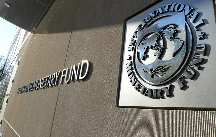 ΔΝΤ: Περαιτέρω ελάφρυνση του ελληνικού χρέους για να καταστεί βιώσιμο