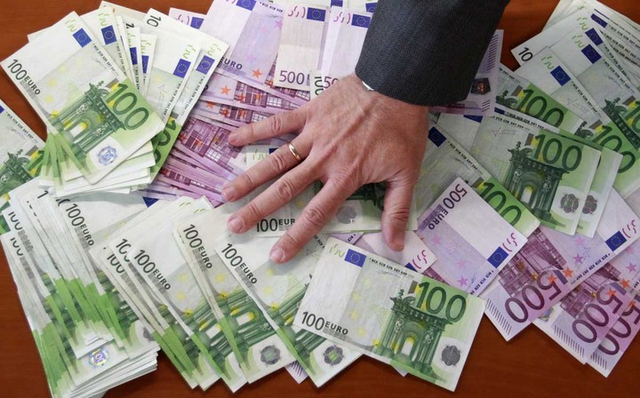 Οι 30 εισηγμένες που είναι μείον στο ταμείο κατά 1,6 δισ. ευρώ