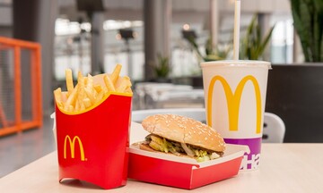 McDonald's: Απέλυσε τον CEO για σχέση με υπάλληλο