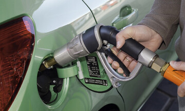 Θαύμα: Οι τιμές καυσίμων στην χονδρική πέφτουν περισσότερο από ότι οι τιμές λιανικής 