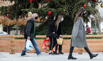 Mastercard: Eυαισθητοποιημένοι και εγκρατείς οι καταναλωτές στις χριστουγεννιάτικες αγορές