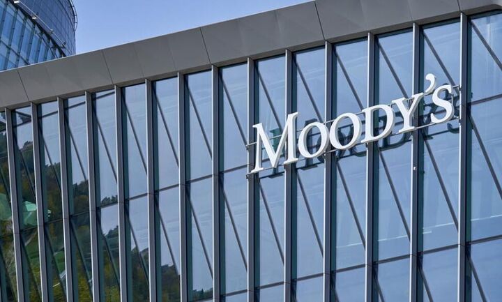 Moody’s: Tο δημόσιο χρέος η βασική πρόκληση για το αξιόχρεο της Eλλάδας