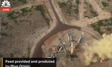 Επιτυχημένη εκτόξευση του διαστημοπλοίου της Blue Origin με επιβάτη τον Τζεφ Μπέζος