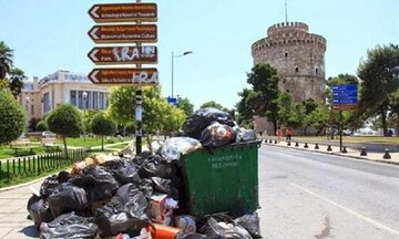  Θεσσαλονίκη: Mόνο το βράδυ να κατεβάζουν σκουπίδια για όσο διαρκεί ο καύσωνας