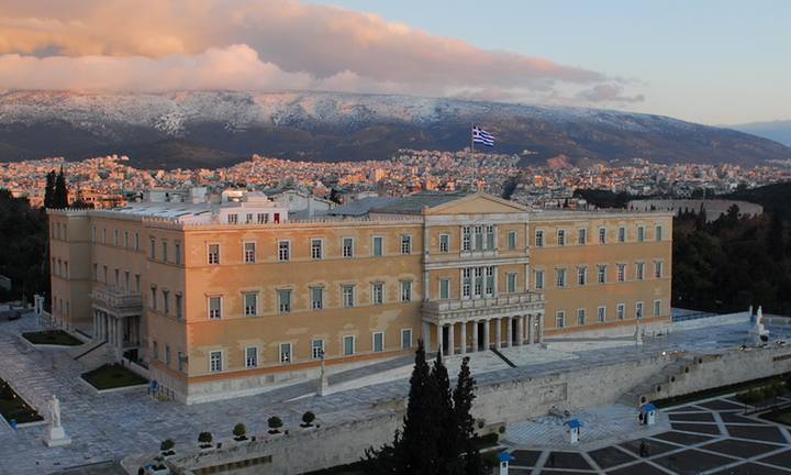 Στην Ολομέλεια η ελληνογαλλική συμφωνία - Μητσοτάκης: Ιστορικές ευθύνες