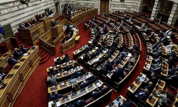 Βουλή: Κυρώθηκε η Ελληνογαλλική Αμυντική Συμφωνία