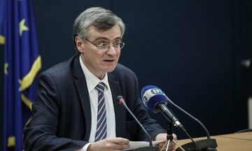 Τσιόδρας: Με τους εμβολιασμούς έχουμε αποφύγει 8.400 θανάτους και 5.560 νοσηλείες στις ΜΕΘ