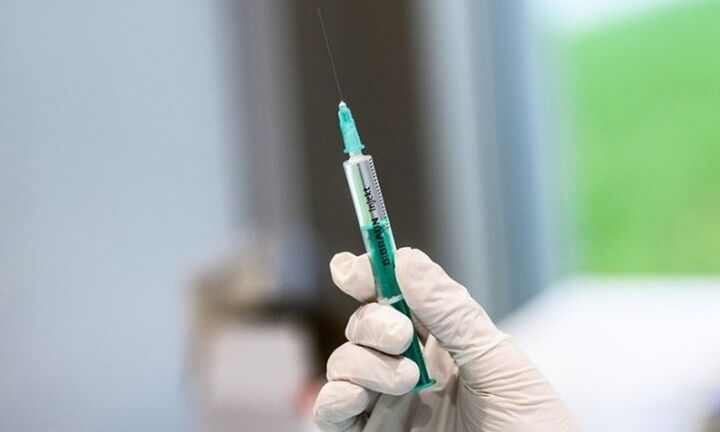 Mελέτη: Η Όμικρον μειώνει την αποτελεσματικότητα των εμβολίων - Αναγκαίες οι ενισχυτικές δόσεις