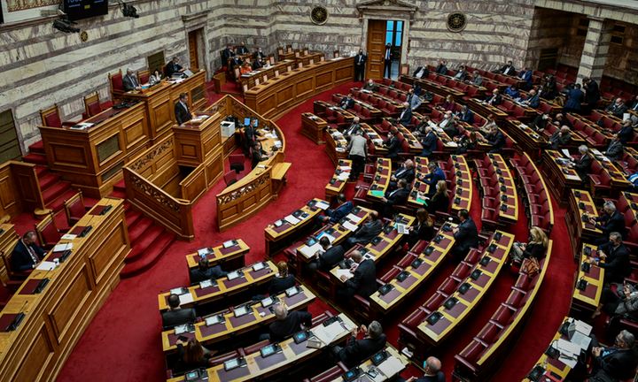  Βουλή: Κυρώθηκε το Μνημόνιο Συνεργασίας Αθήνας-Λευκωσίας για την Αν. Αττική