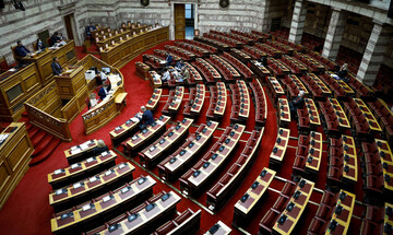 Ν/σ για εκσυγχρονισμό ΕΦΚΑ: Αίτημα ονομαστικής ψηφοφορίας από ΣΥΡΙΖΑ και ΚΚΕ