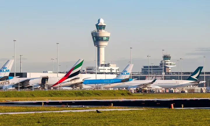   Άμστερνταμ: Μπαίνει ανώτατο όριο πτήσεων στο Schiphol - Έντονη διαμαρτυρία από τις αεροπορικές