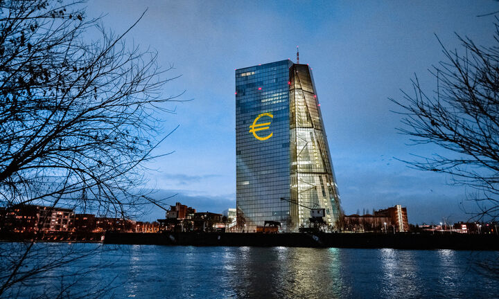 Τα... Χριστούγεννα "βλέπει" η Danske Bank τη δεύτερη μείωση επιτοκίων από την ΕΚΤ  