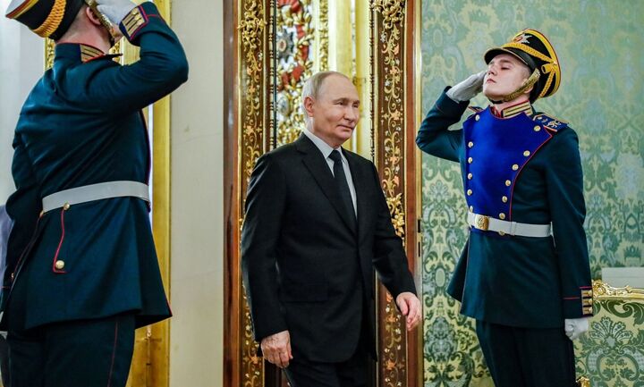 Reuters: Ο Πούτιν θέλει κατάπαυση πυρός στην Ουκρανία - Οι όροι που θέτει