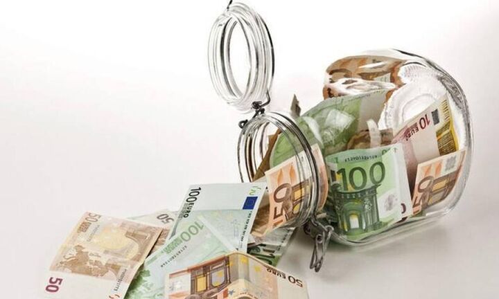 Aυξήθηκαν κατά 384 εκατ. ευρώ oι καταθέσεις του ιδιωτικού τομέα τον Απρίλιο - Μικρή μείωση δανείων